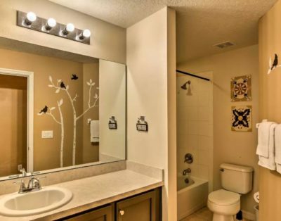 Beautiful 6 Bedroom 3 Bath Vacation Home ( Gated Community)