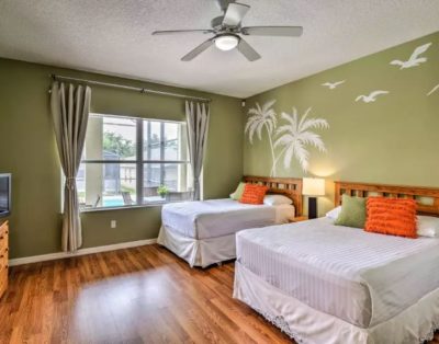 Beautiful 6 Bedroom 3 Bath Vacation Home ( Gated Community)