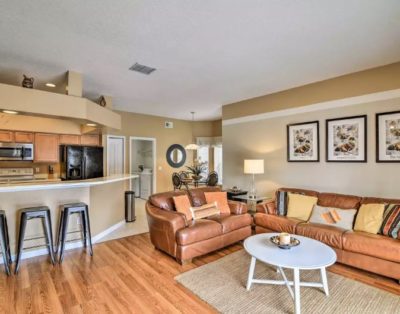 Beautiful 6 Bedroom 3 Bath Vacation Home ( Gated Community)