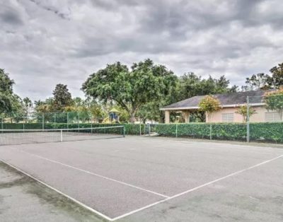 Beautiful 6 Bedroom 3 Bath Vacation Home ( Gated Community)