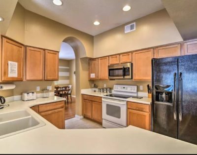 Beautiful 6 Bedroom 3 Bath Vacation Home ( Gated Community)